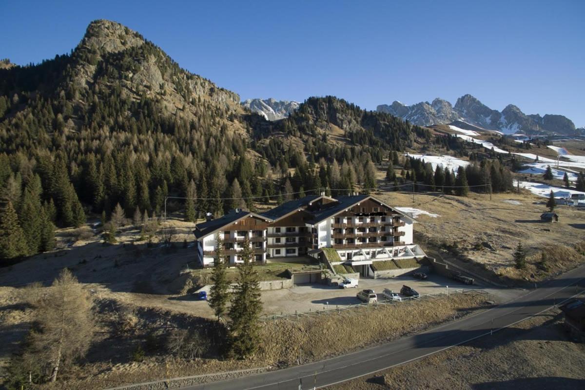 Appartamento Ab Passo San Pellegrino Dış mekan fotoğraf